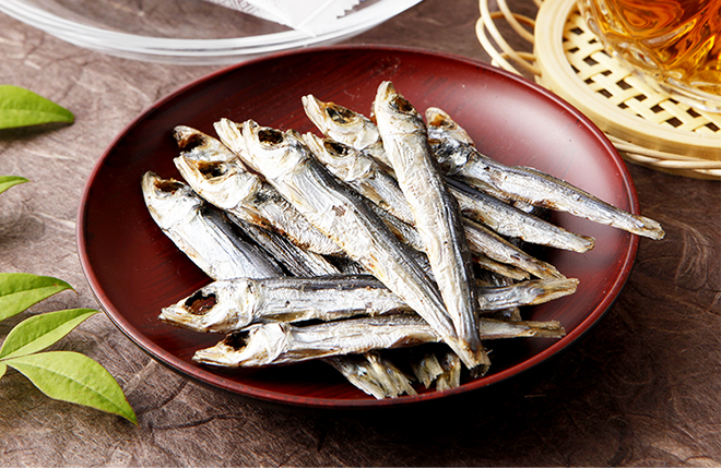 産地で丸干ししたうるめいわし